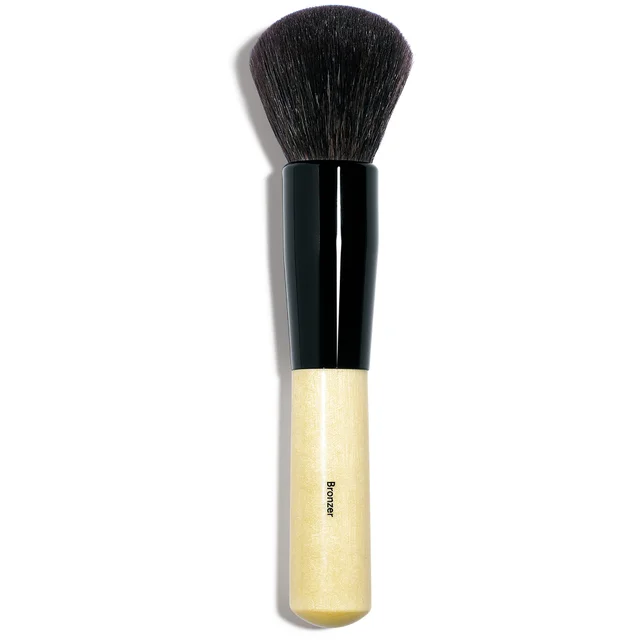 Кисть для бронзатора Bobbi Brown Bronzer Brush
