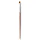 Скошенная кисть для макияжа Beautyblender Wing Man Curved Eye Liner Brush